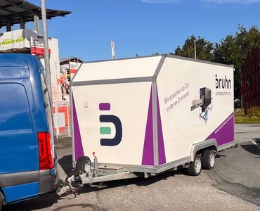 Schluss mit Handstreichen. Mit Lohnbeschichtung beschichtest du Holz effizient, gleichmäßig und deutlich schneller in deiner Zimmerei.